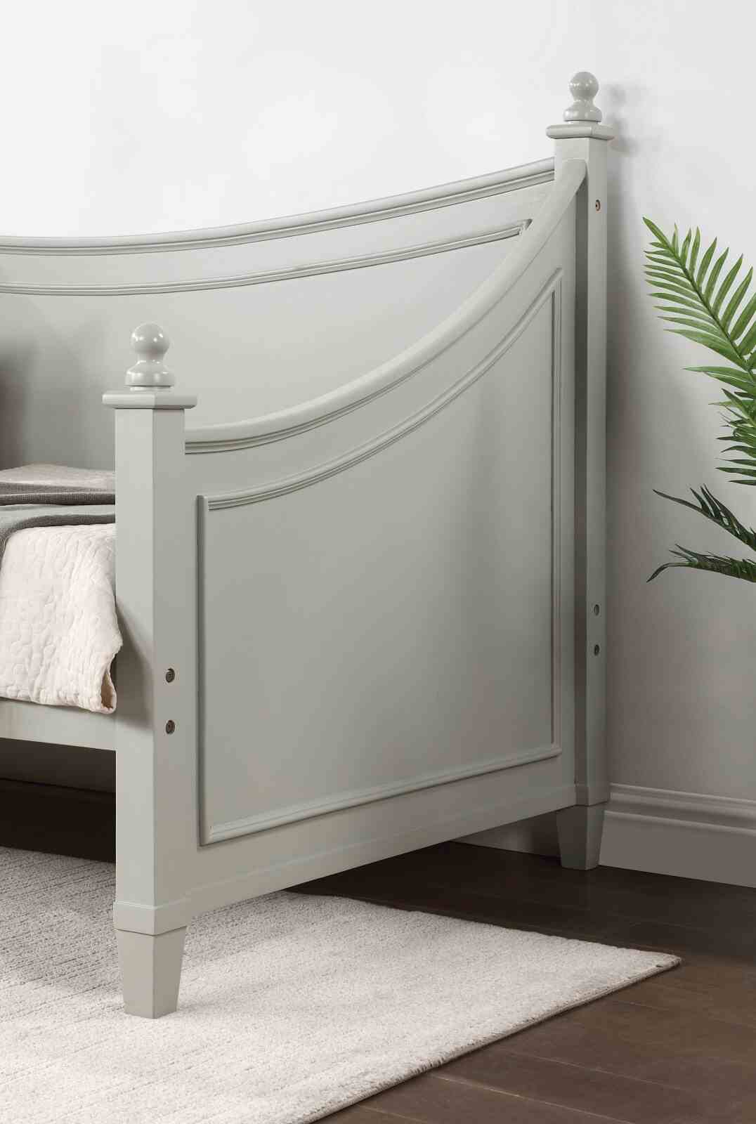 Lycoris Daybed