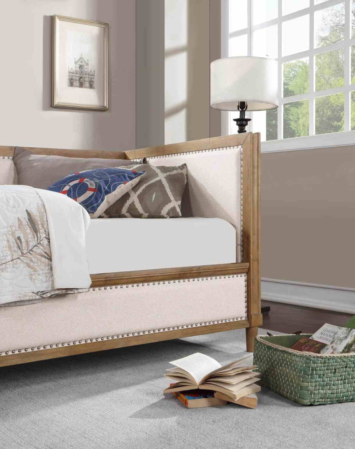 Chiron Daybed