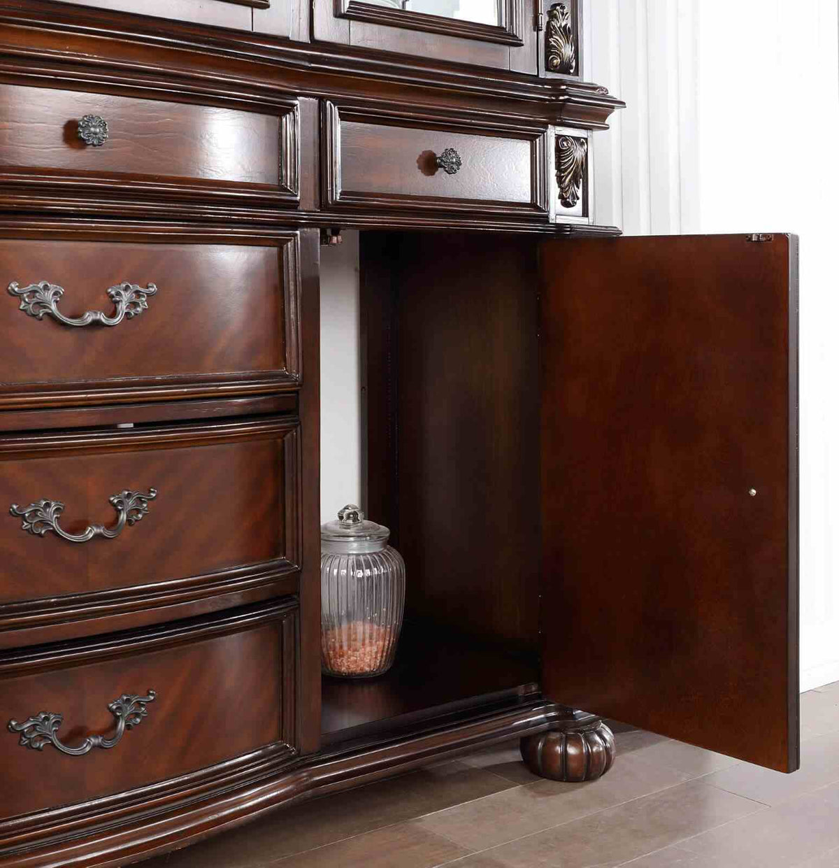 Nouvelle Hutch Buffet