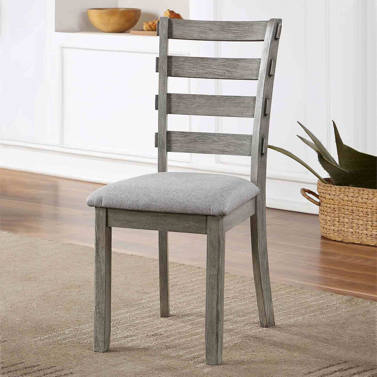 Laquila Chair