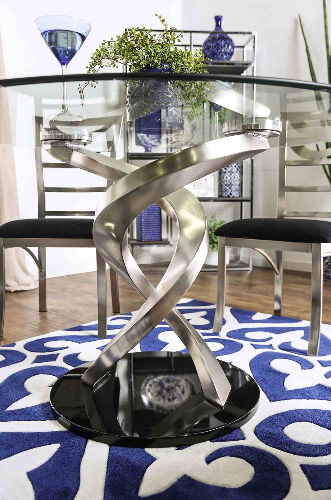 Roxo Dining Table