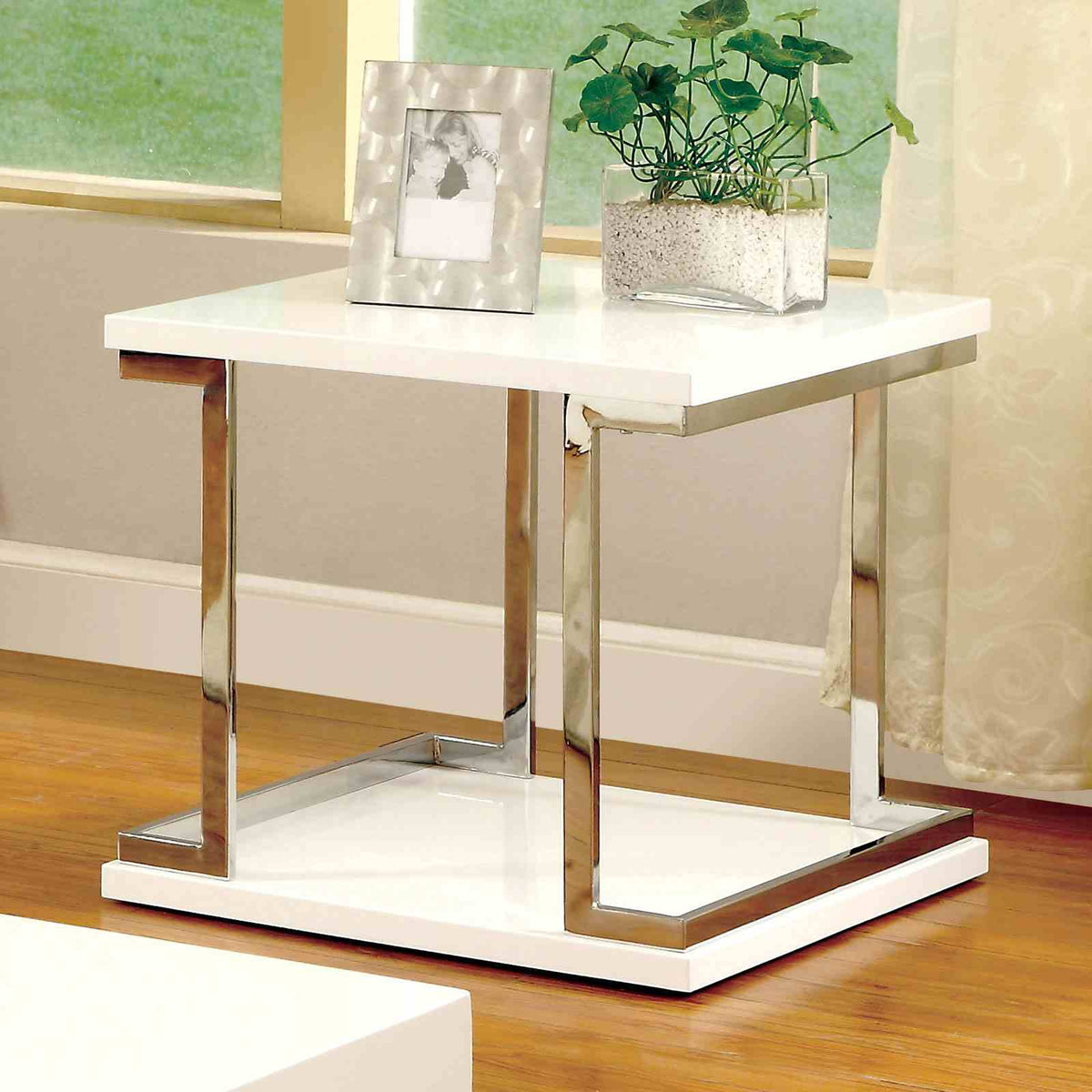 Meda End Table