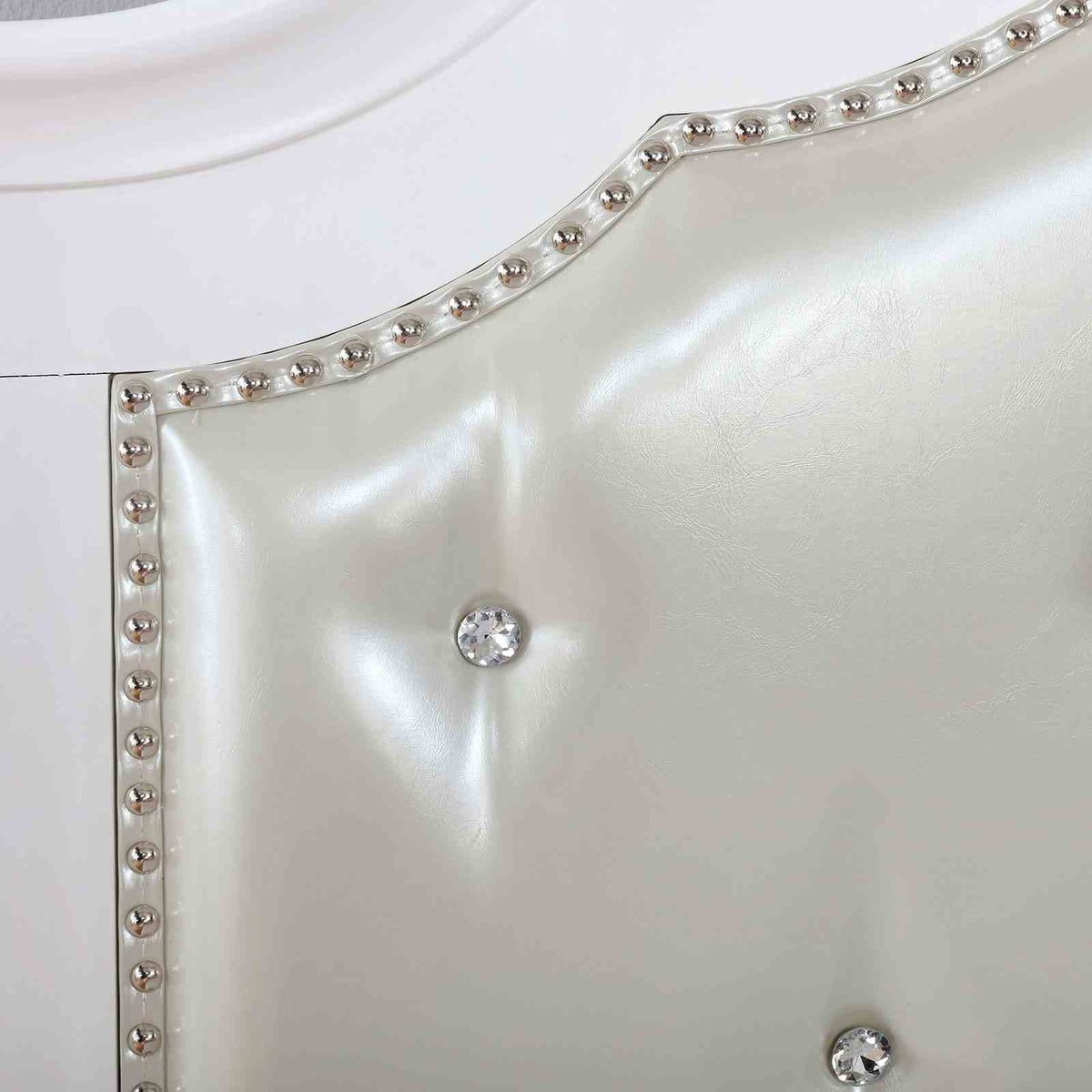 Belva Bed