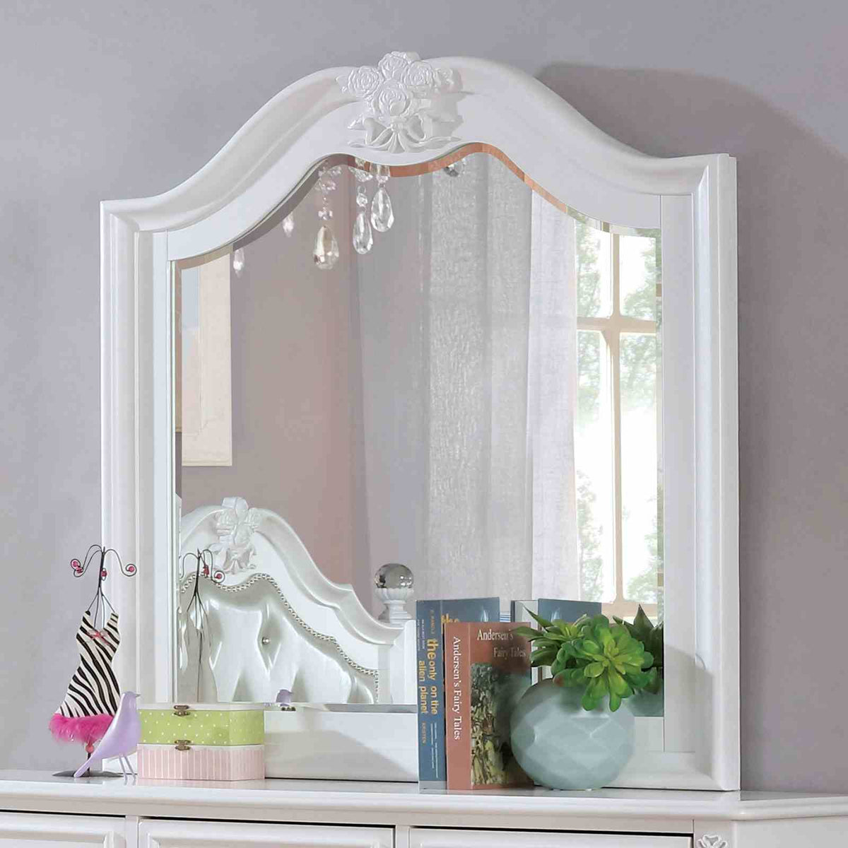 Belva Mirror