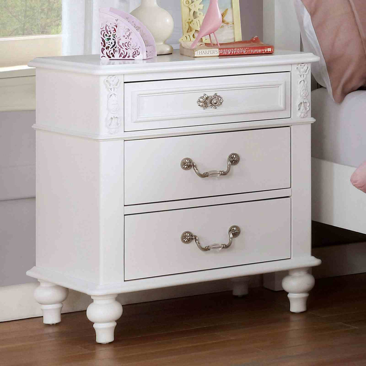 Belva Nightstand