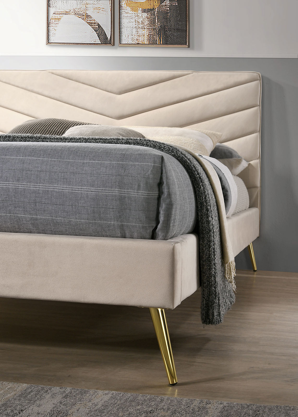 Vivar Bed