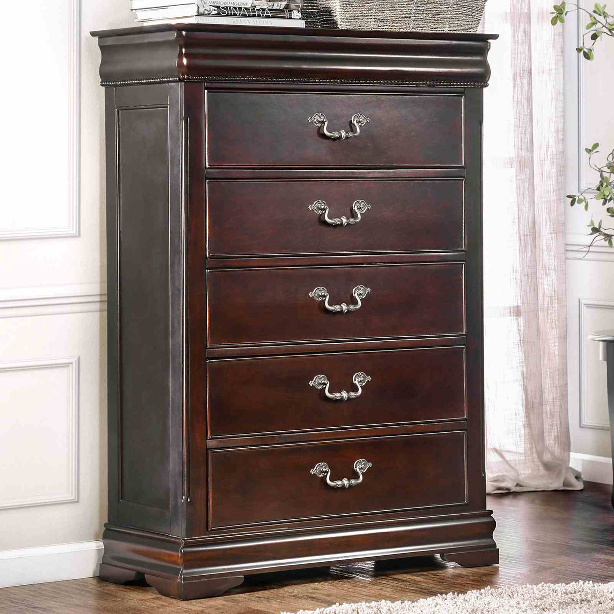Mandura Chest