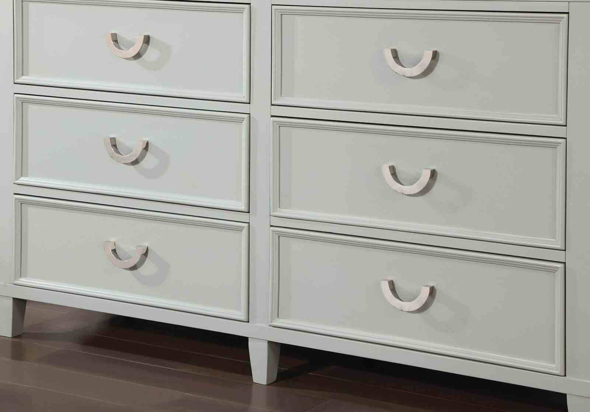 Lycorida Dresser