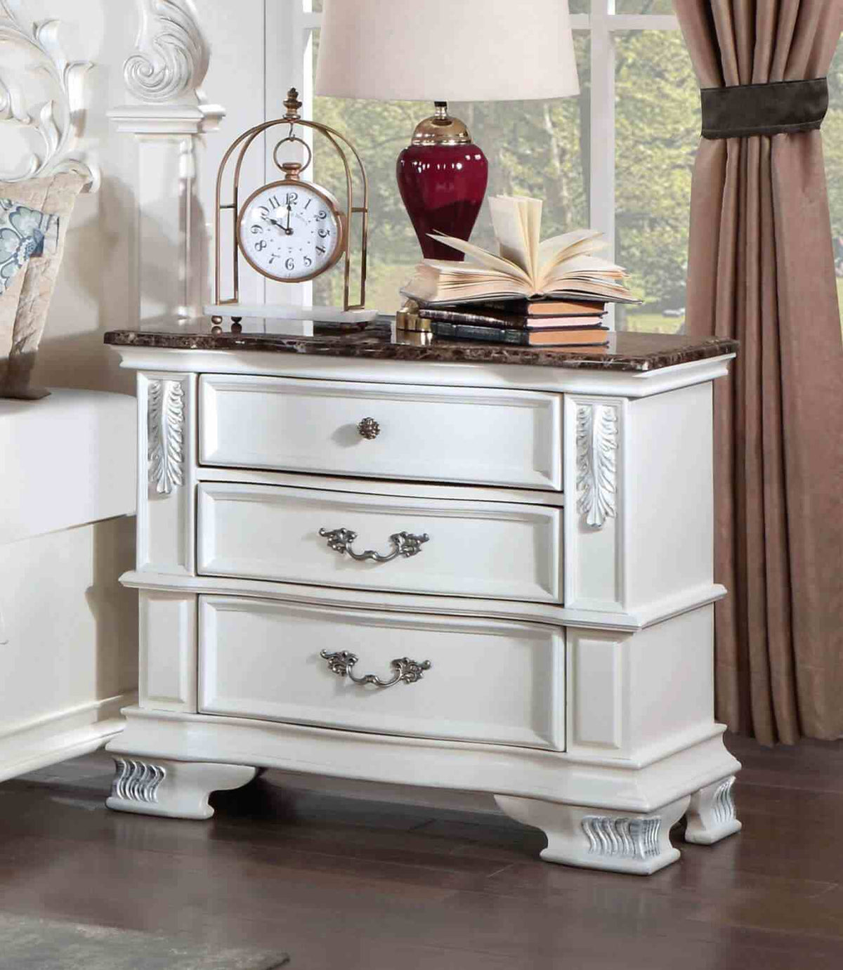 Esparanza Nightstand