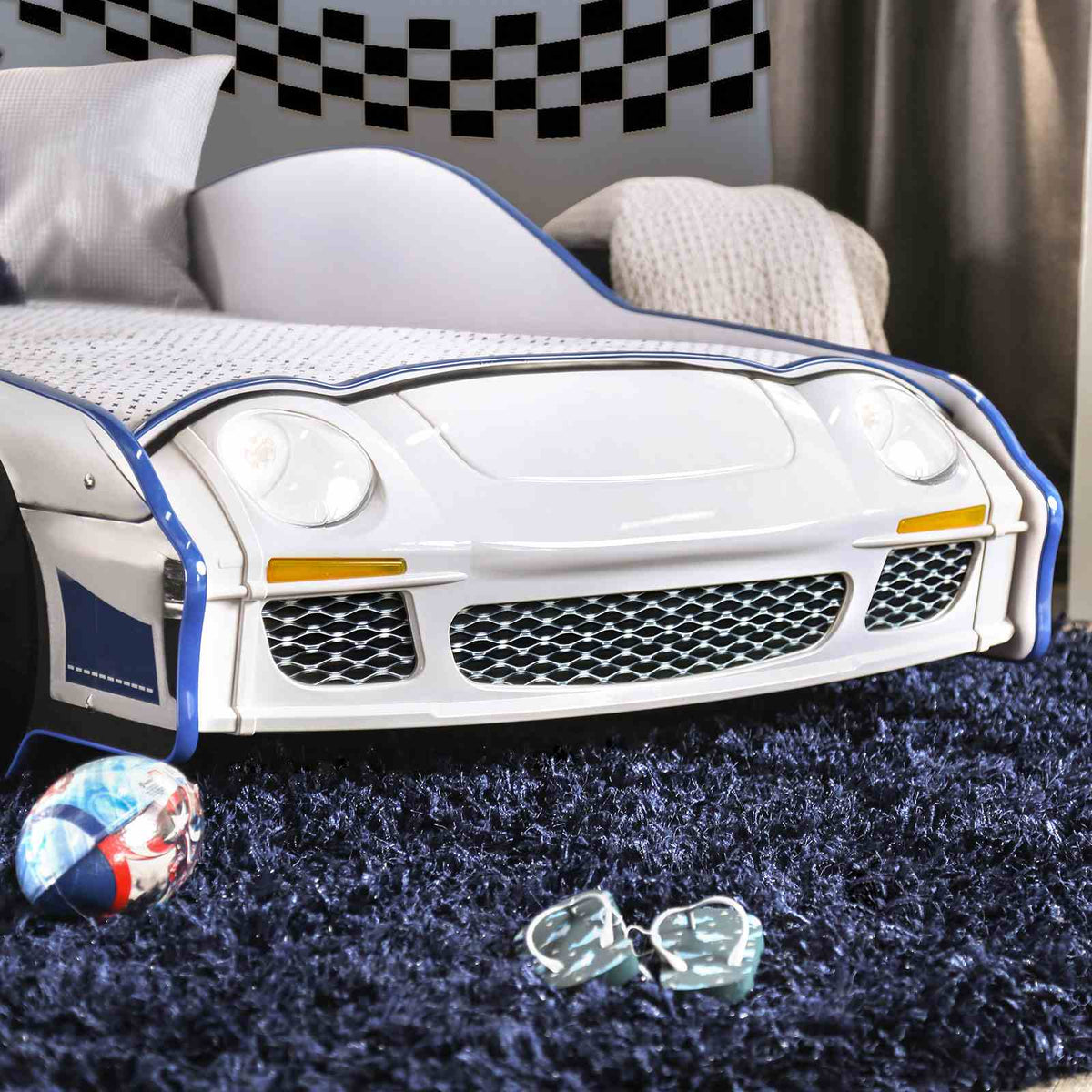 Poe Bed