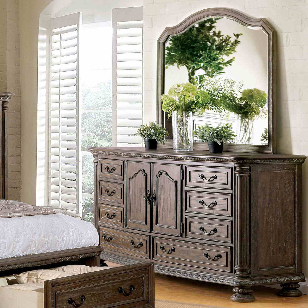 Persephone Dresser