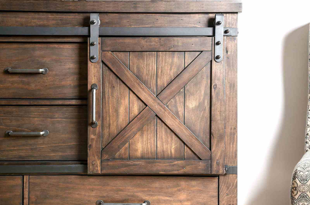 Bianca Dresser