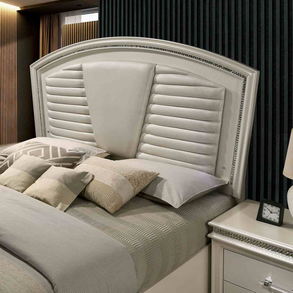 Maddie Bedroom Set