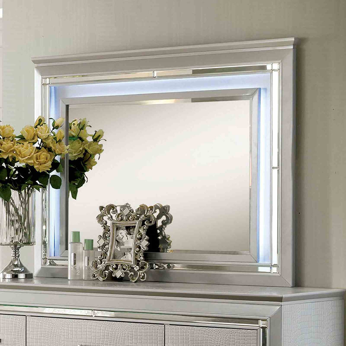 Bellanova Mirror