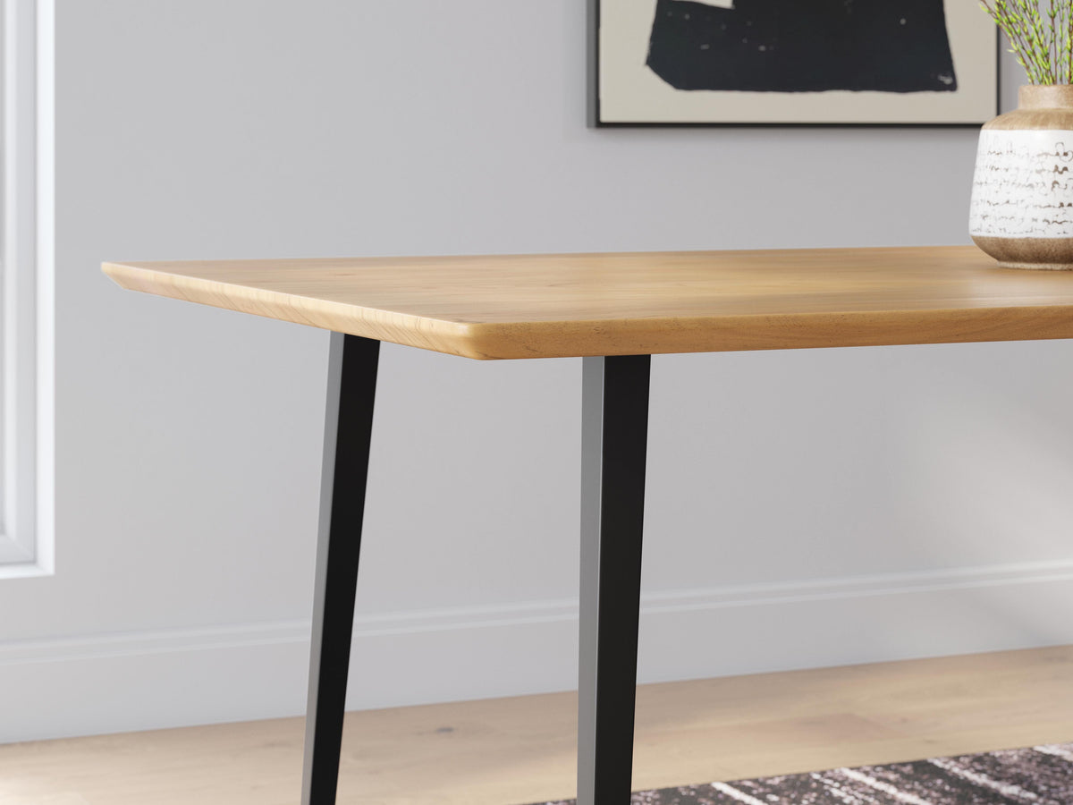 Gretlynn Dining Table