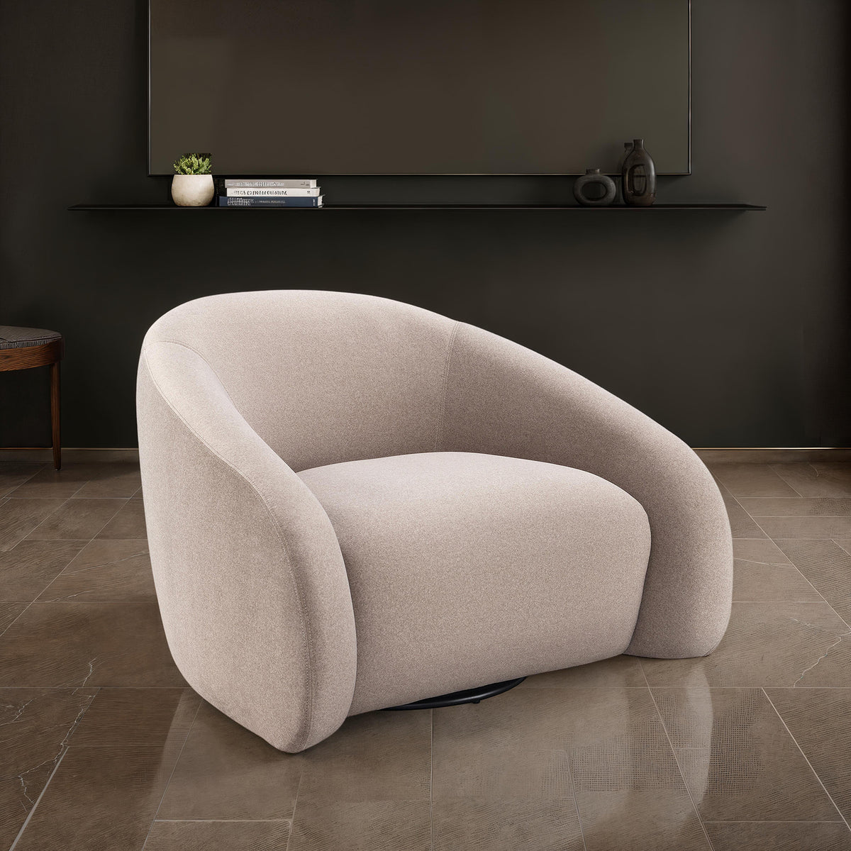 Kyria Chair