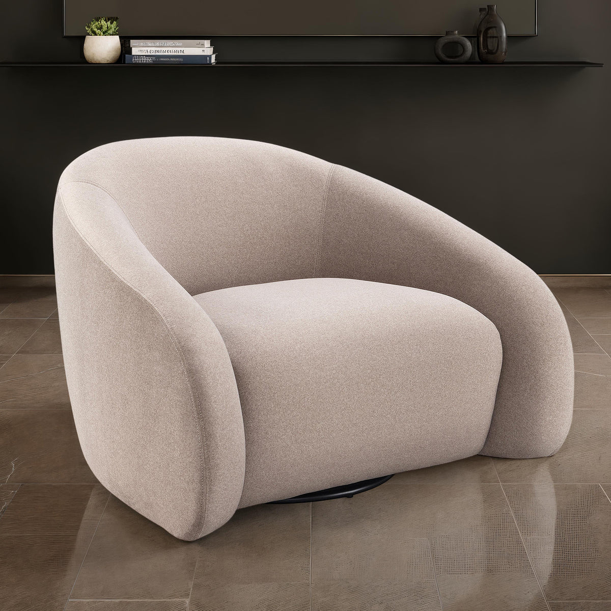 Kyria Chair