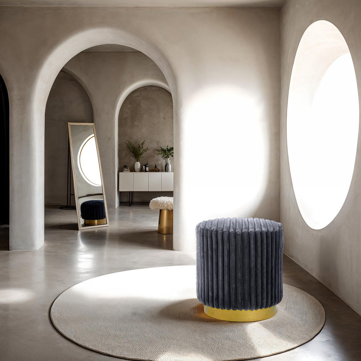 Yolanda Stool