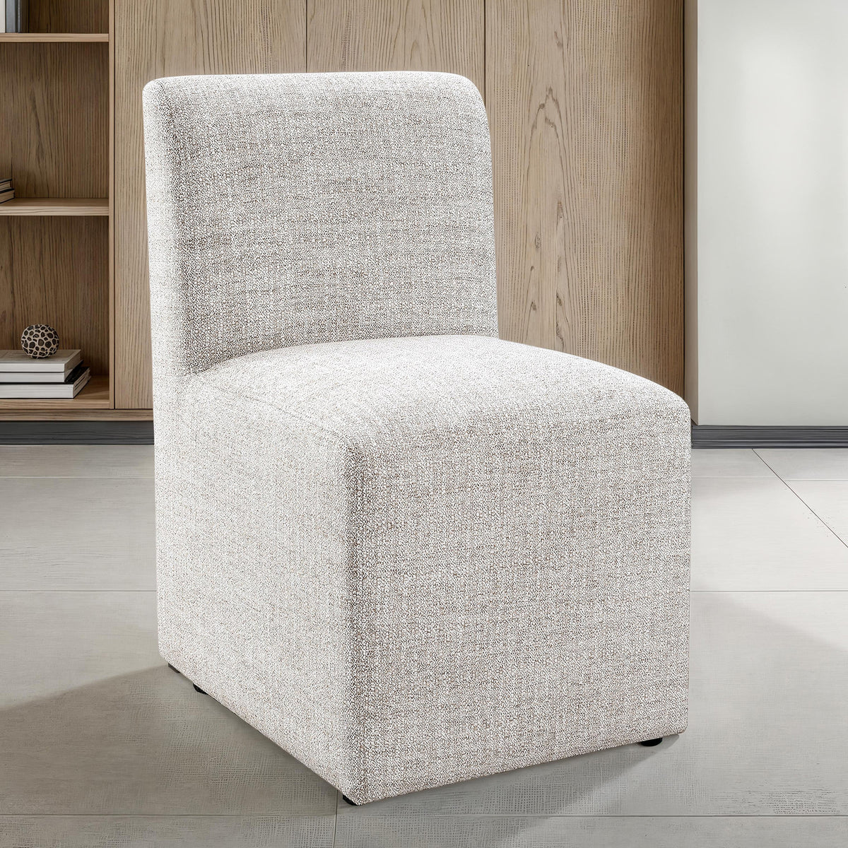 Tona Chair