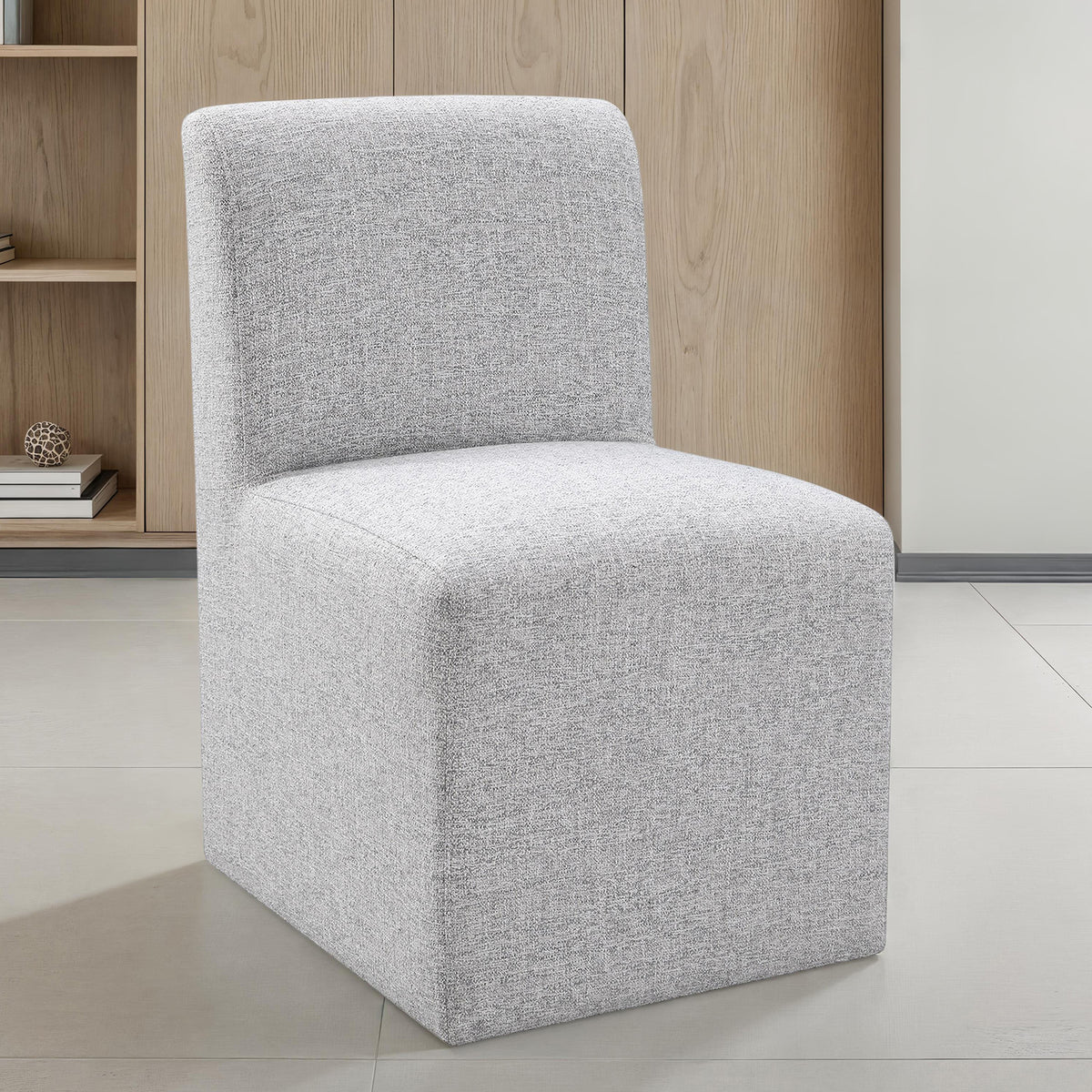 Tona Chair