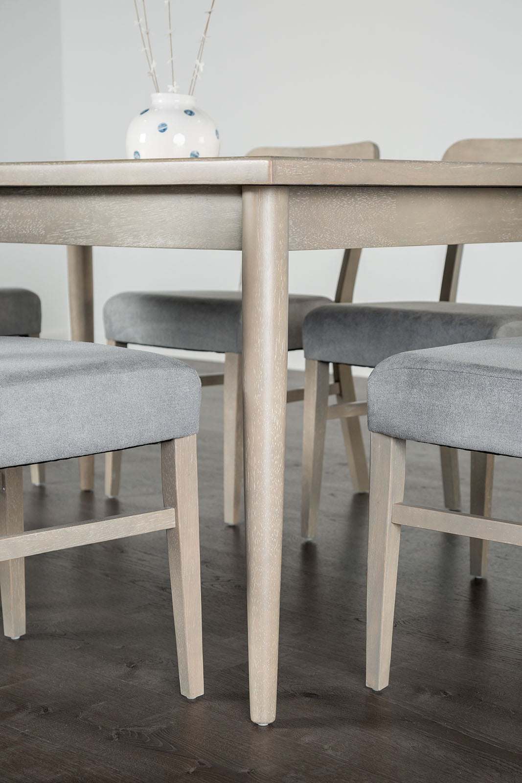 Keynes Dining Set