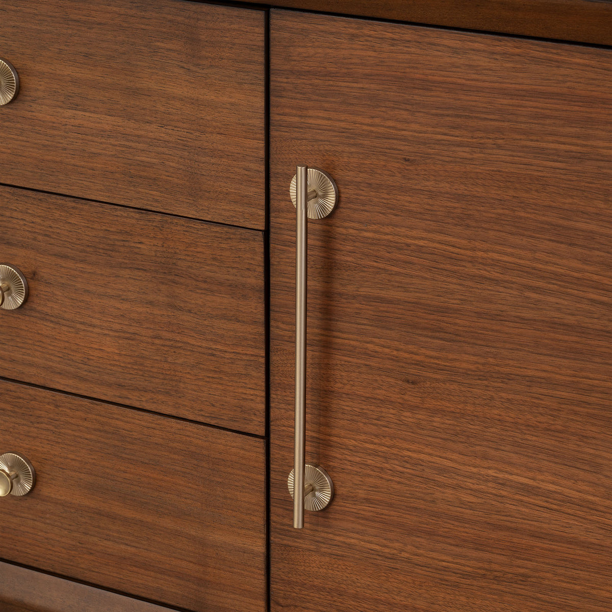 Hepburne Dining Table