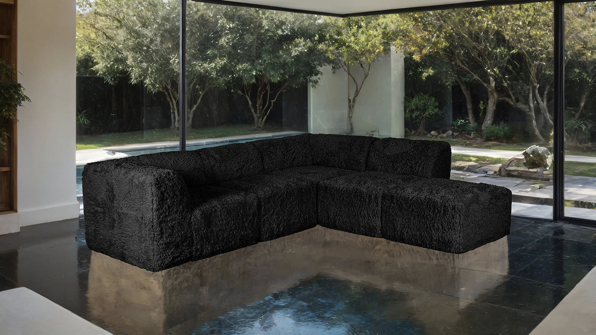 Nappi Sectional