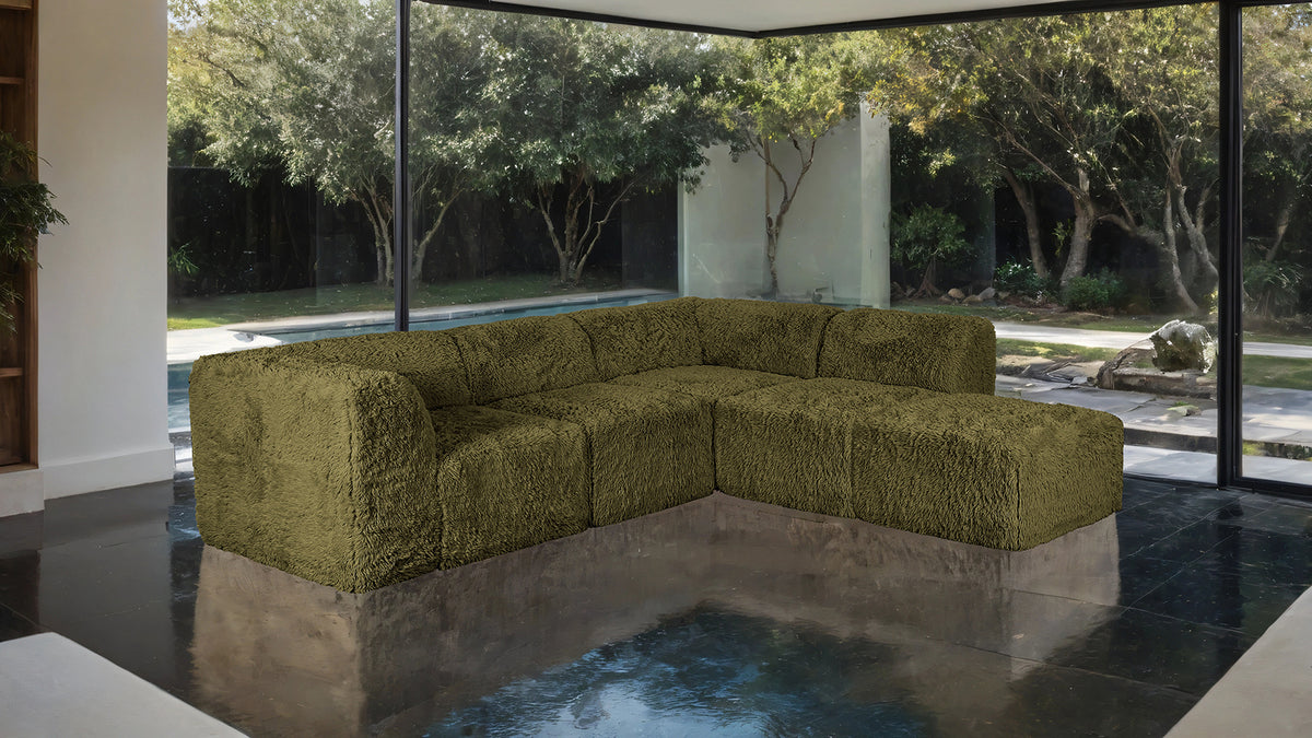 Nappi Sectional