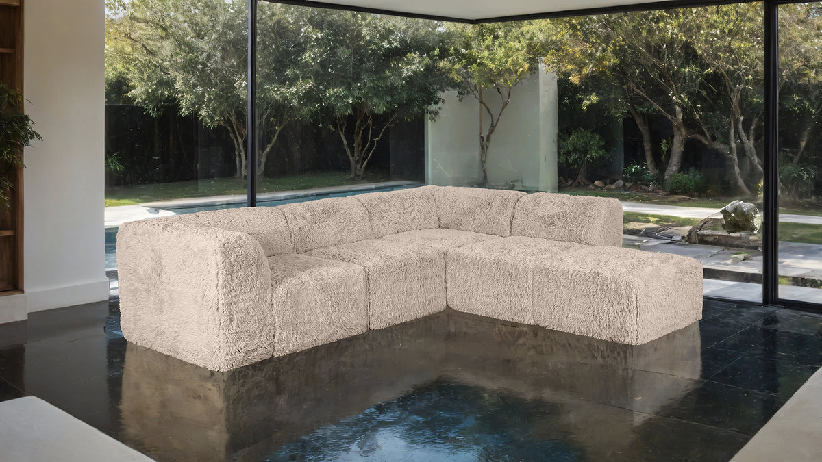 Nappi Sectional