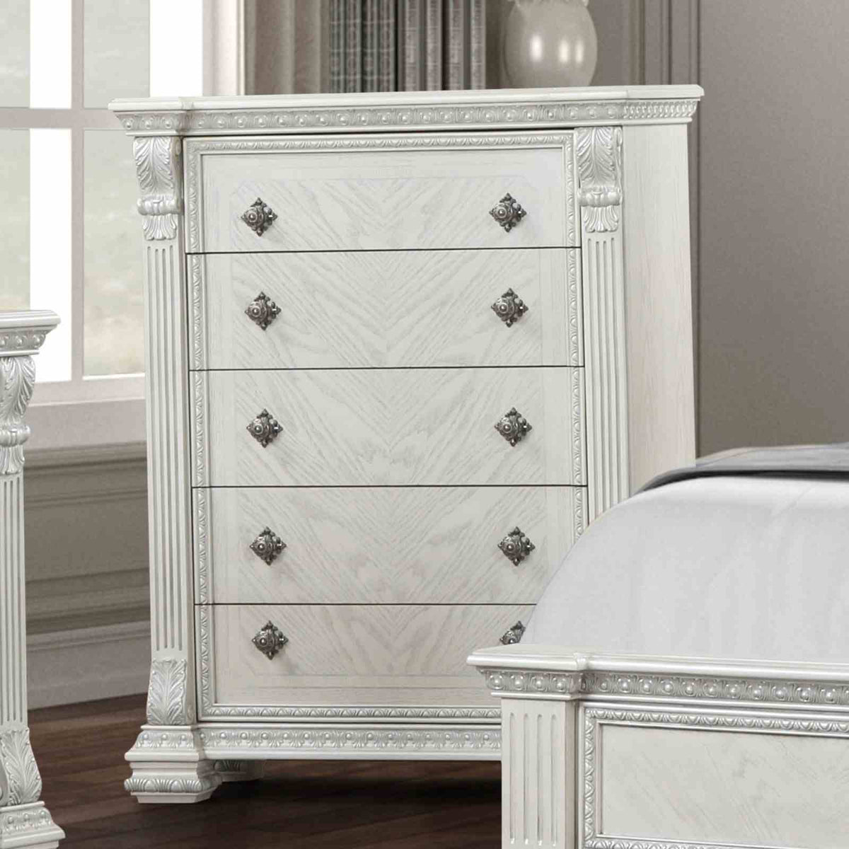 Promenade Chest