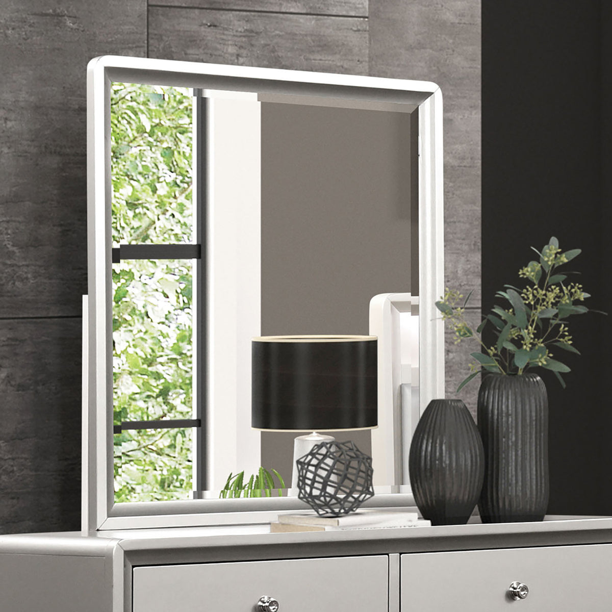 Bryne Mirror