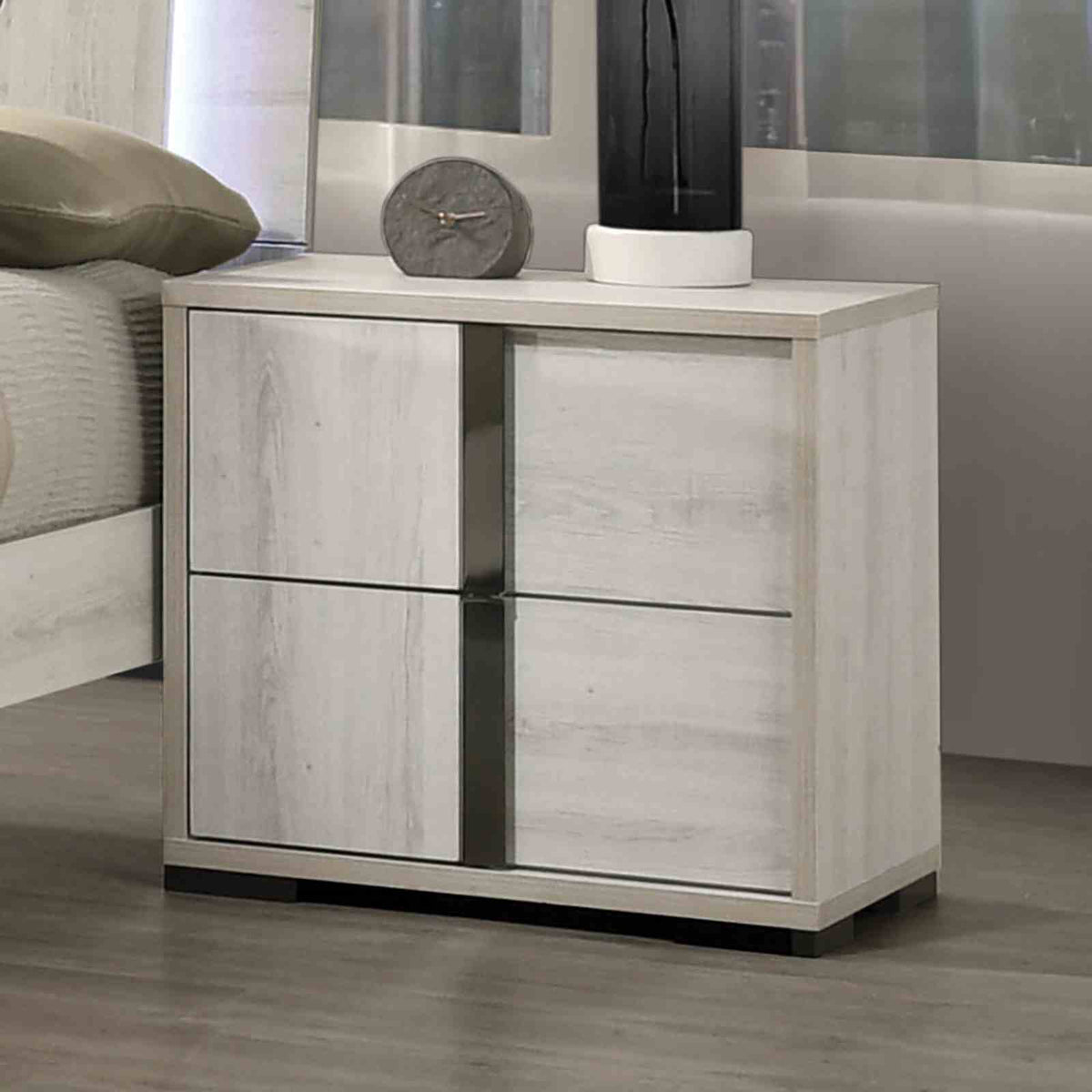 Horten Nightstand