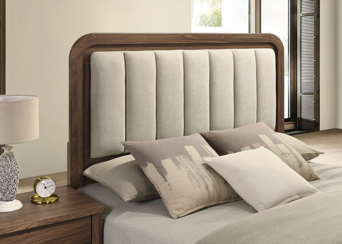 Hayward Bed