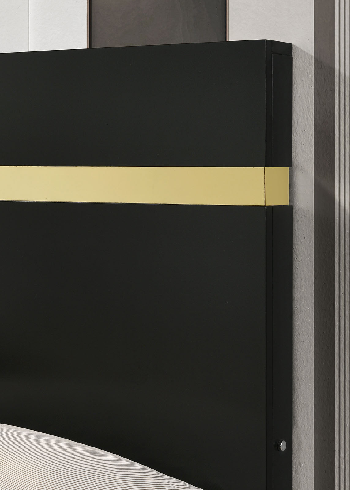 Lillestrom Bedroom Set