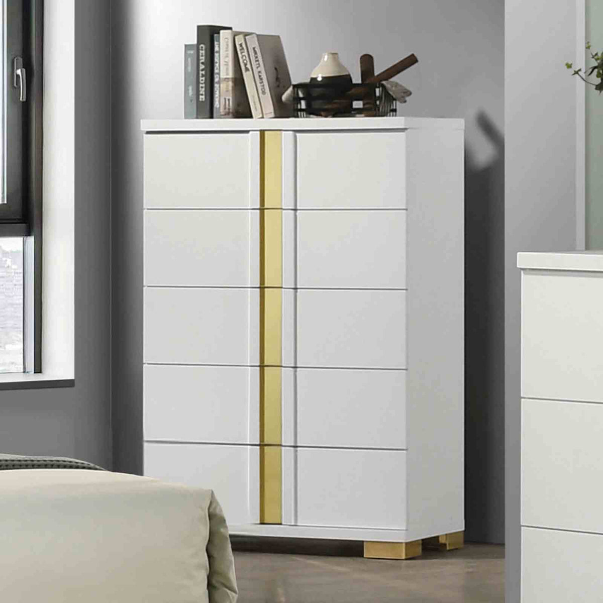 Lillestrom Chest