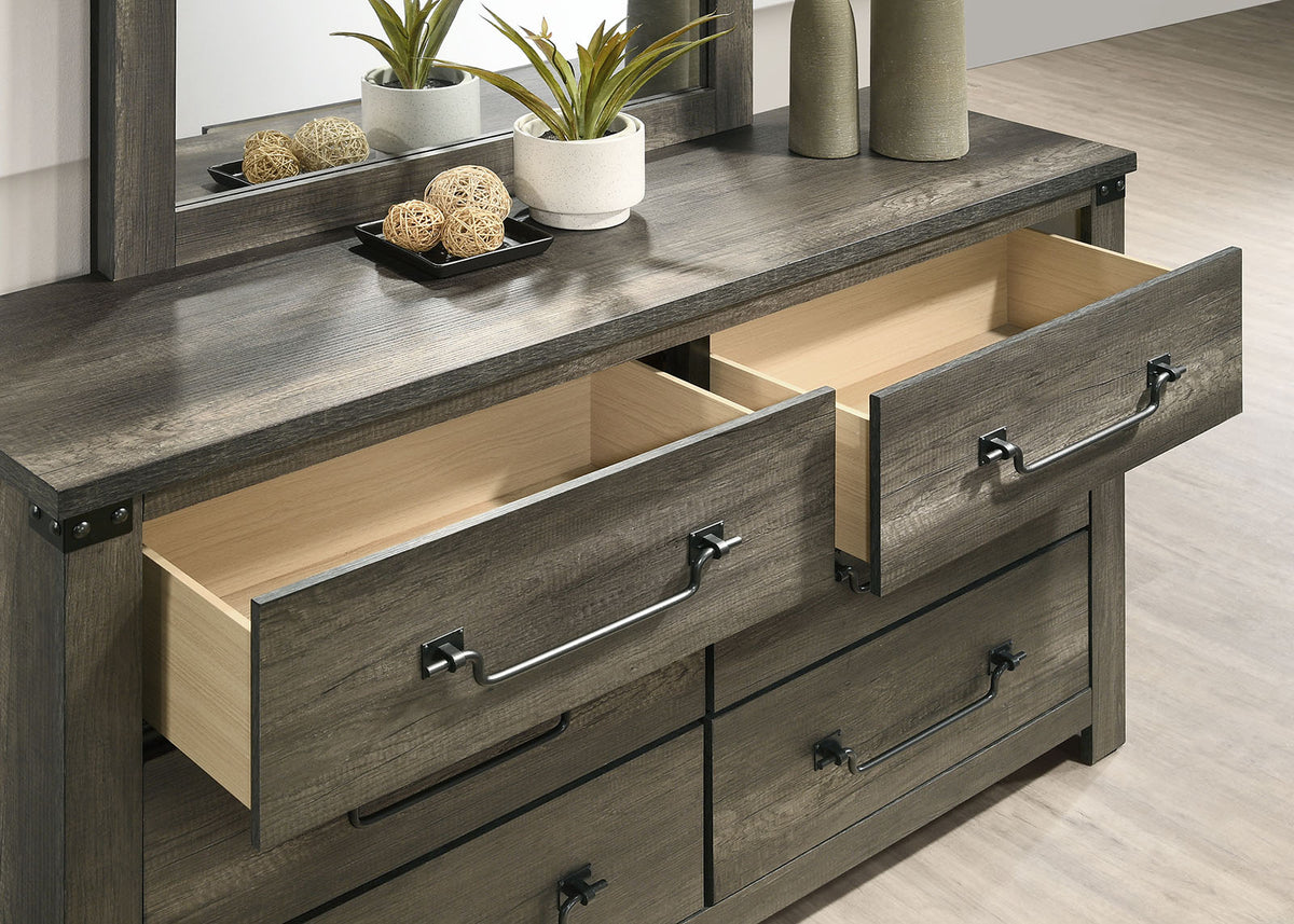 Britonale Dresser