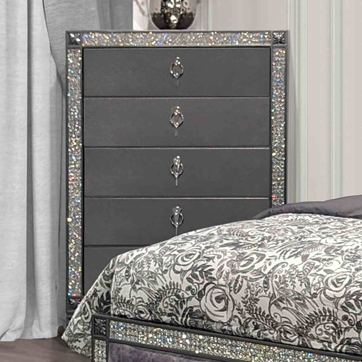 Titania Chest