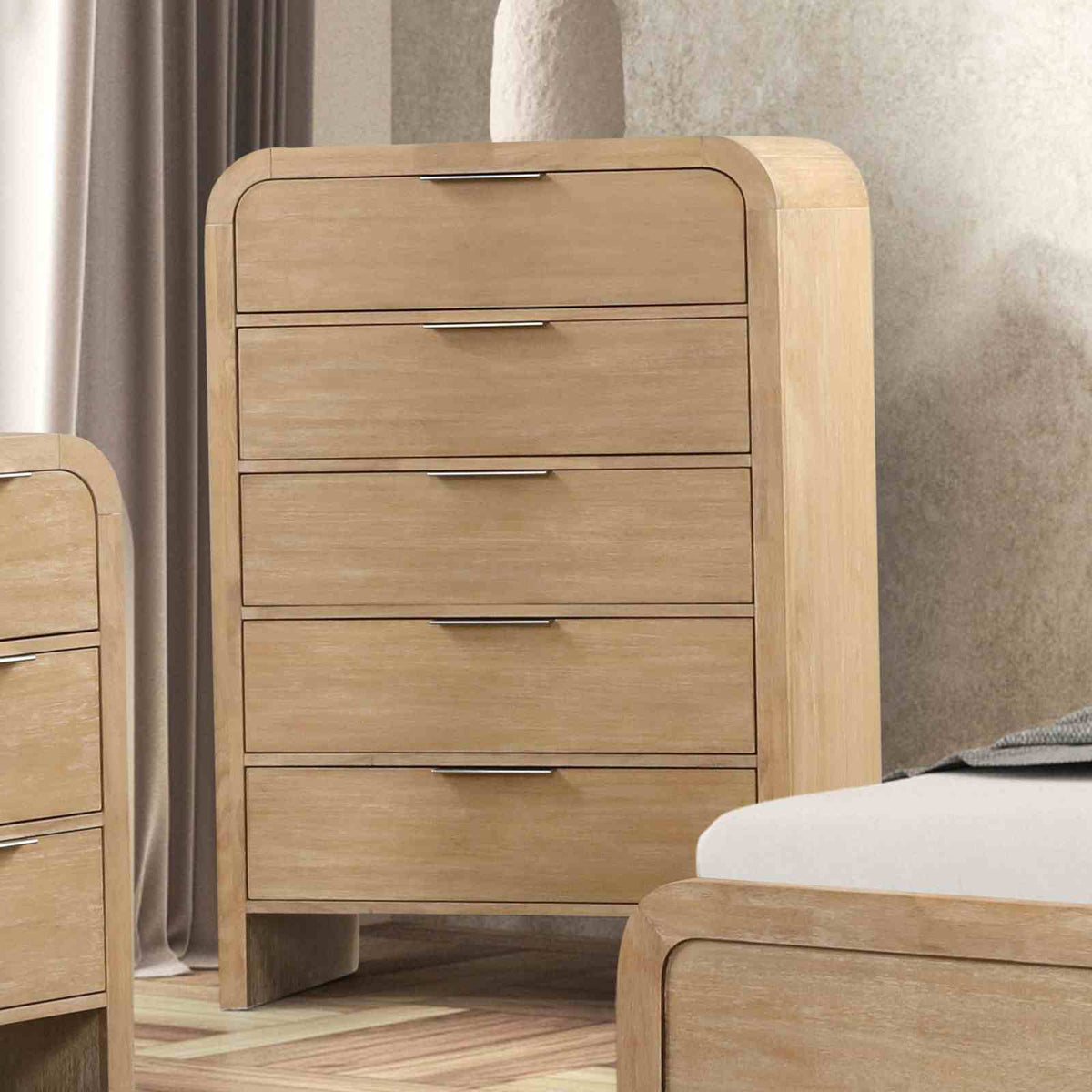 Handforth Chest
