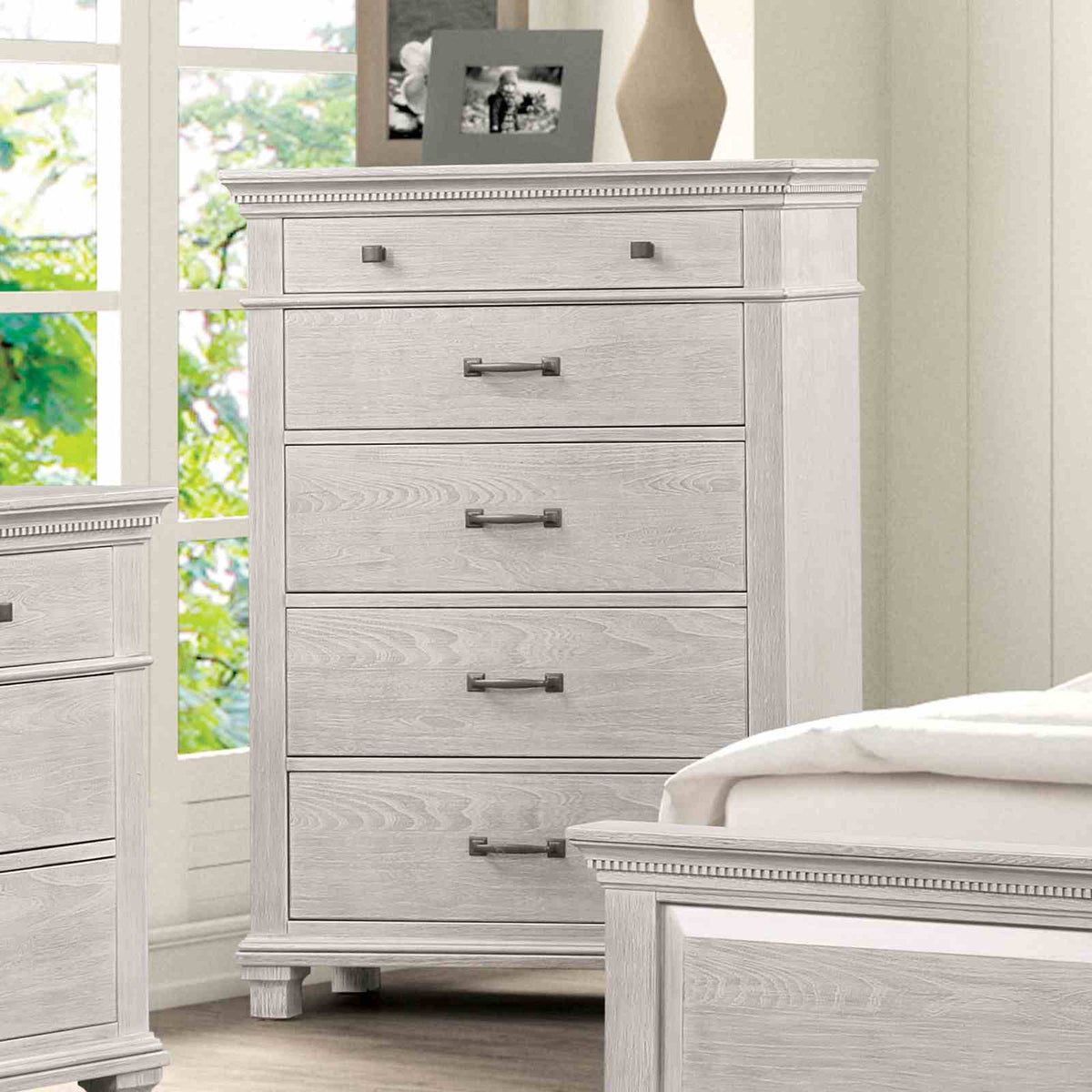 Swanley Chest