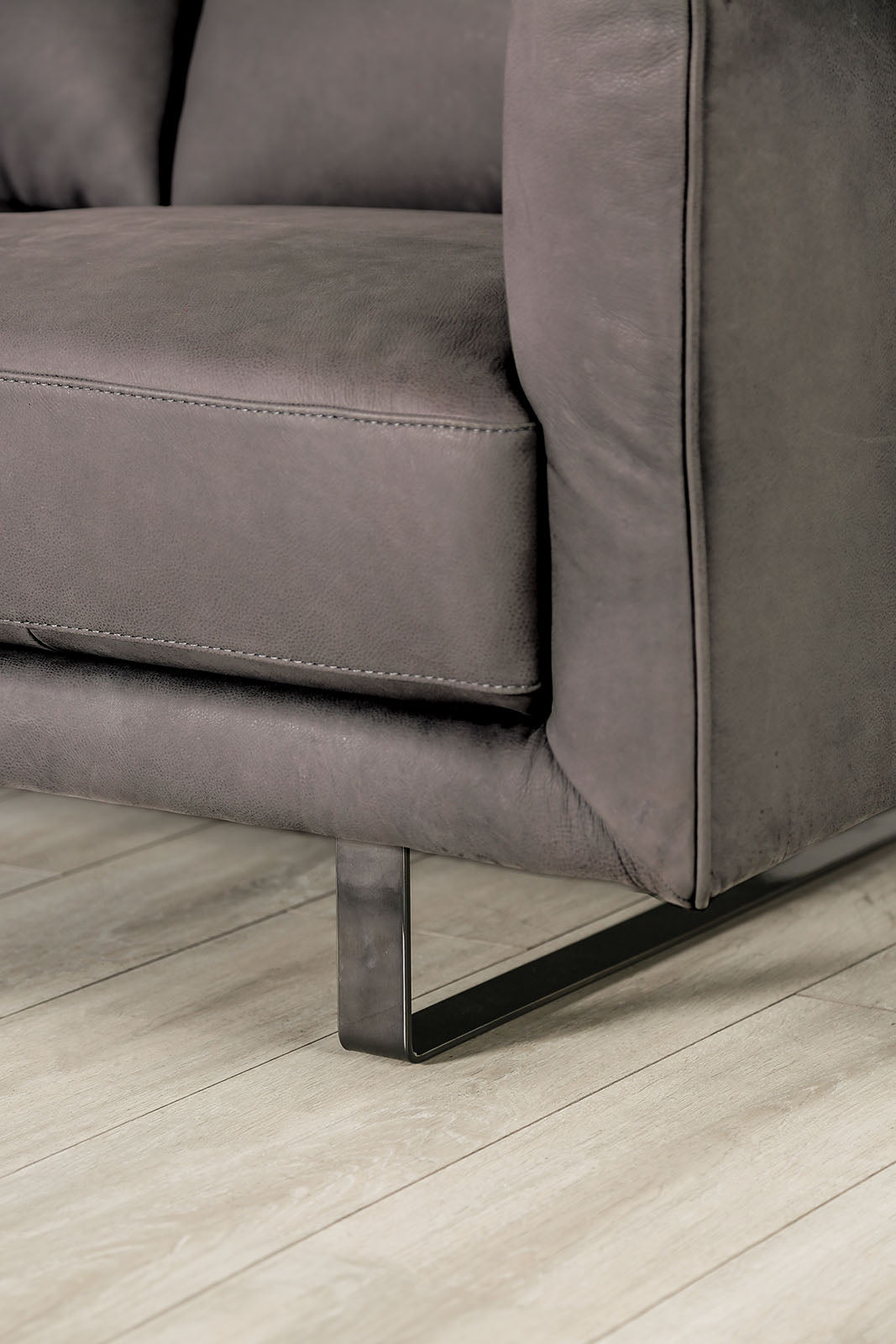 Mezzanotte Sofa