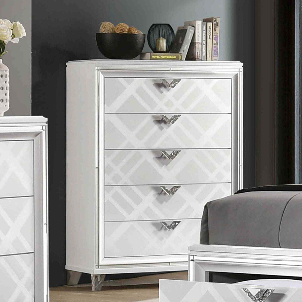 Emmeline Chest