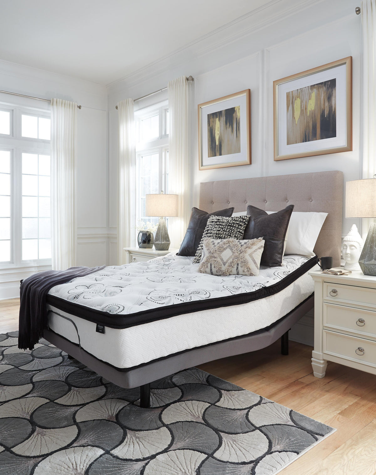 Chime 12 Inch Hybrid Queen Mattress in a Box