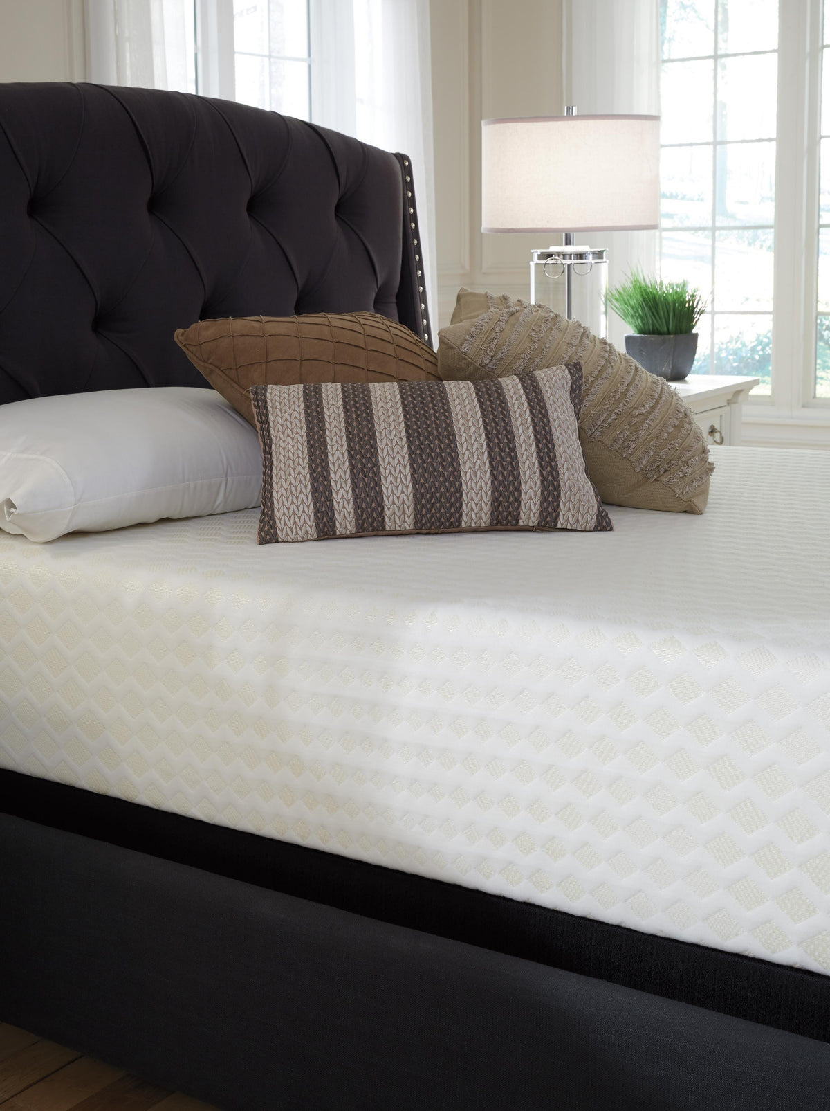 Chime 12 Inch Memory Foam King Mattress in a Box