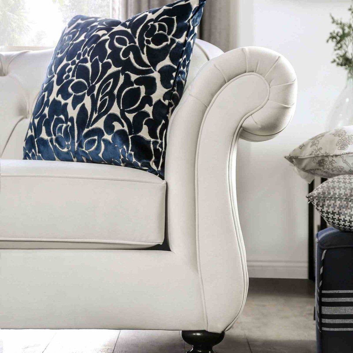 Antoinette Upholstery Set