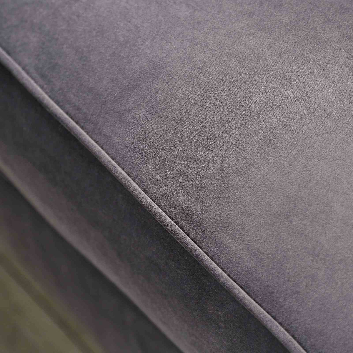 Antoinette Loveseat