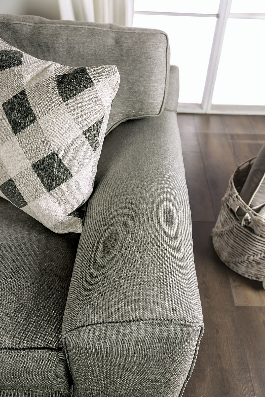 Newry Loveseat