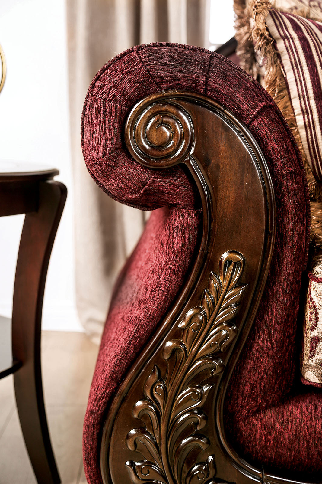 Matteo Loveseat