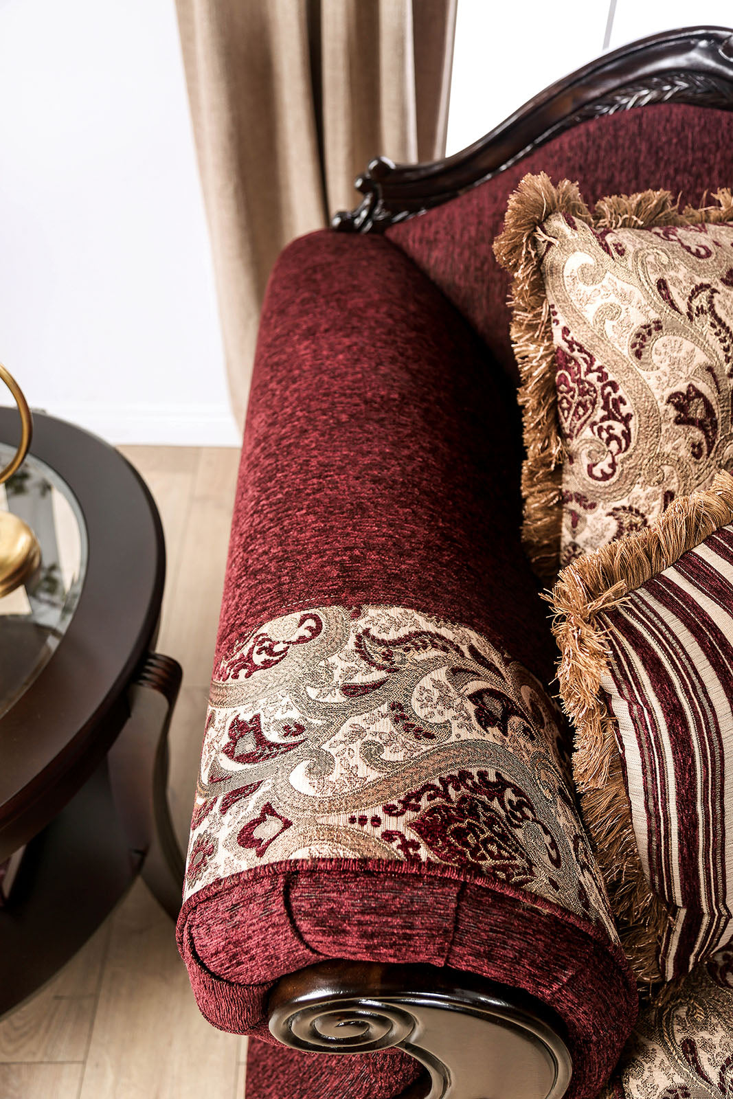Matteo Loveseat