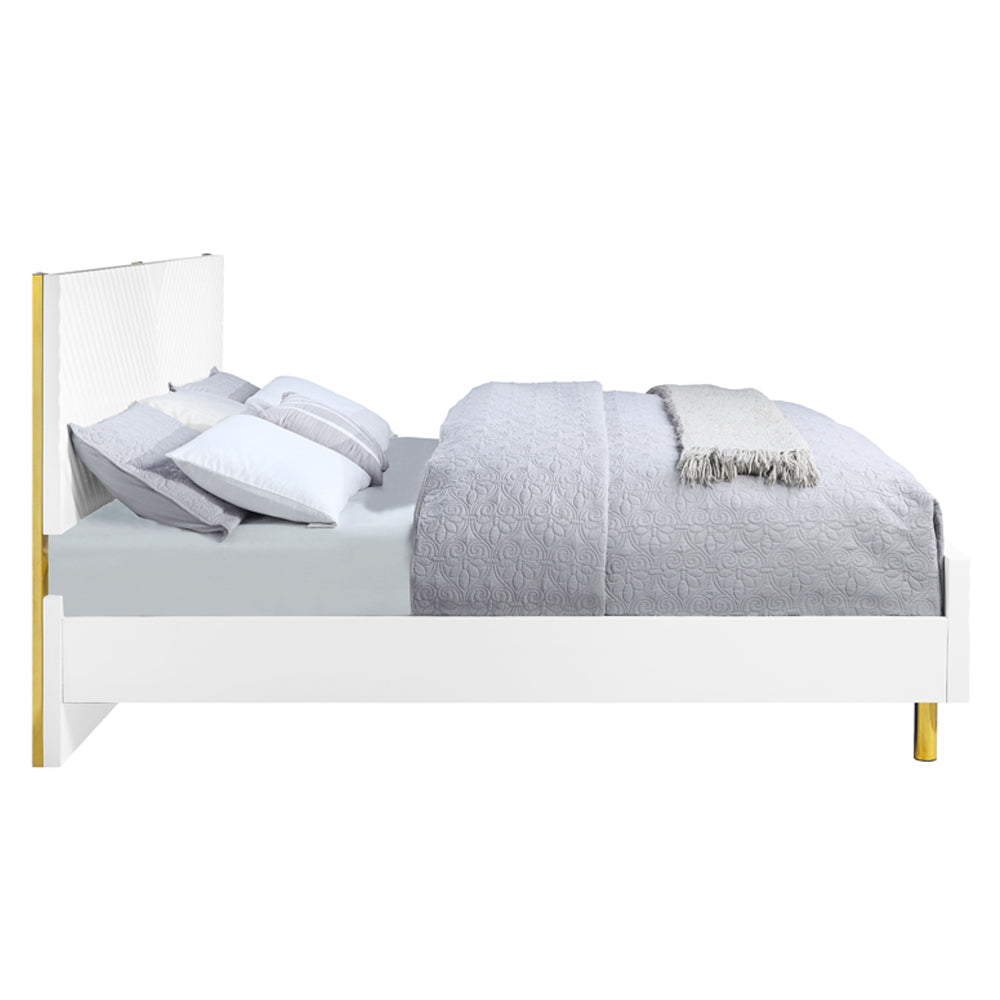 Gaines Eastern King Bed