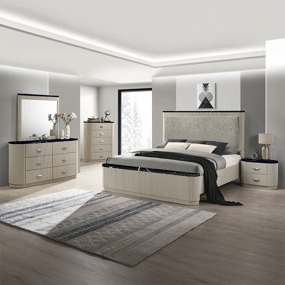 Travonte Queen Bed